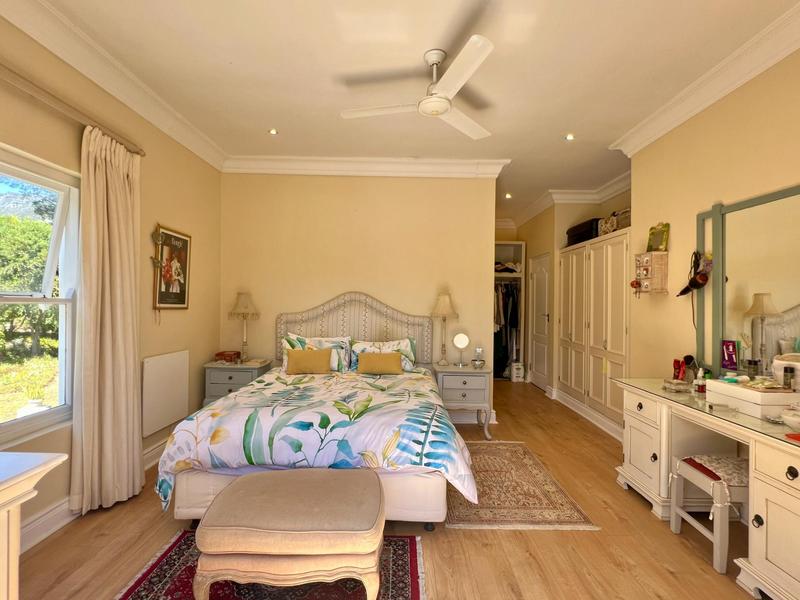 4 Bedroom Property for Sale in Tarragona Western Cape